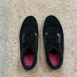 Womens size 5 black low top lace up vans